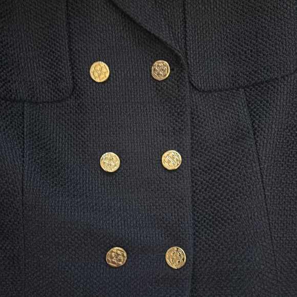 Ann Taylor navy tweed jacket with 2 front pockets and gold buttons size 14 - Picture 2 of 6